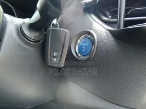 Toyota C-HR G LED 2020