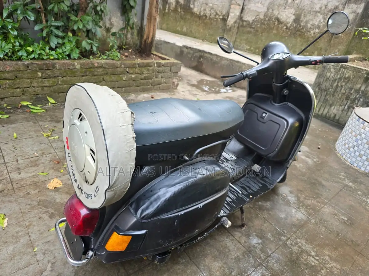 Bajaj Vespa PX125 2000