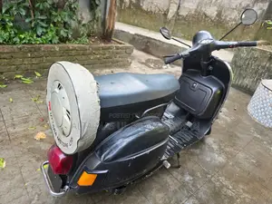 Bajaj Vespa PX125 2000