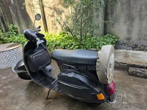 Bajaj Vespa PX125 2000