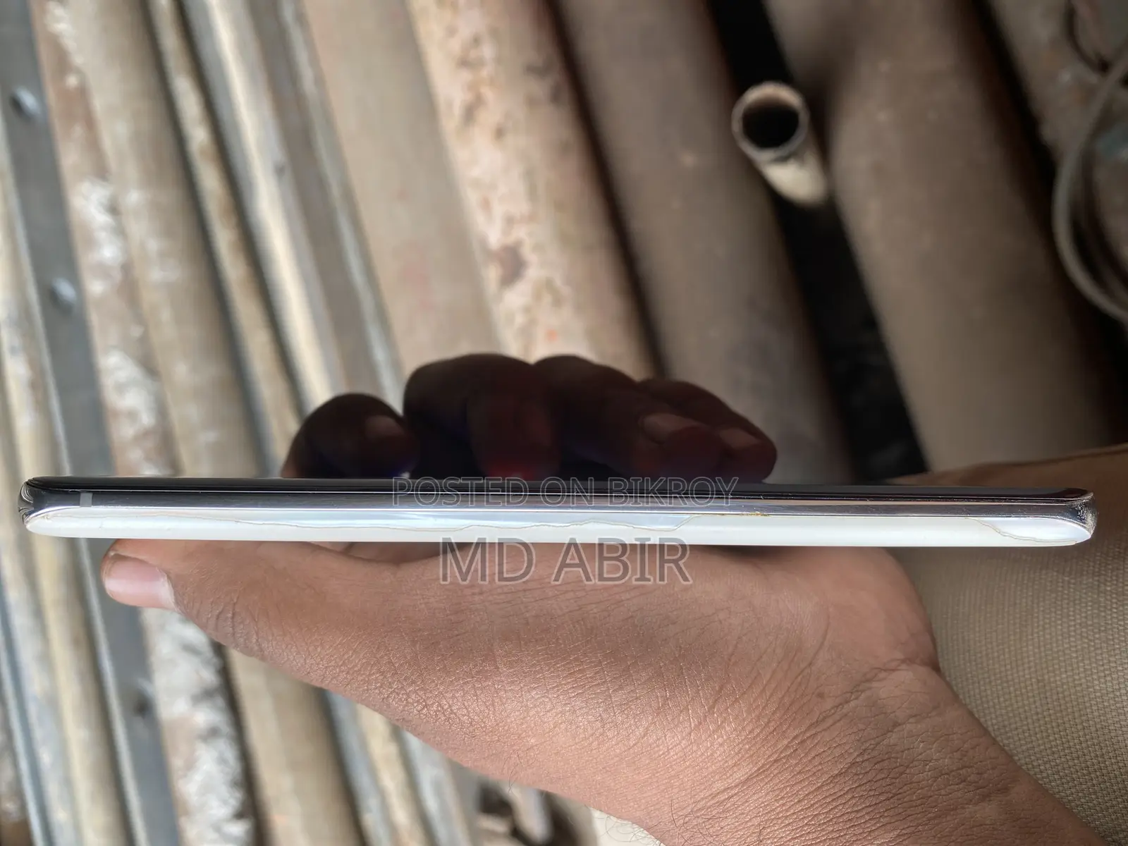 Samsung Galaxy S20 (Used)