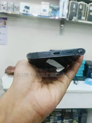 স্যামসাং গ্যালাক্সি এস২২ আল্ট্রা ১২/২৫৬জিবি (ব্যবহৃত)