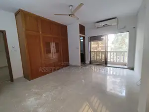গুলশান-২ এ ৩২০০ বর্গফুটের ৩ বেড সেমি-ফার্নিশড অ্যাপার্টমেন্ট ভাড়া হবে