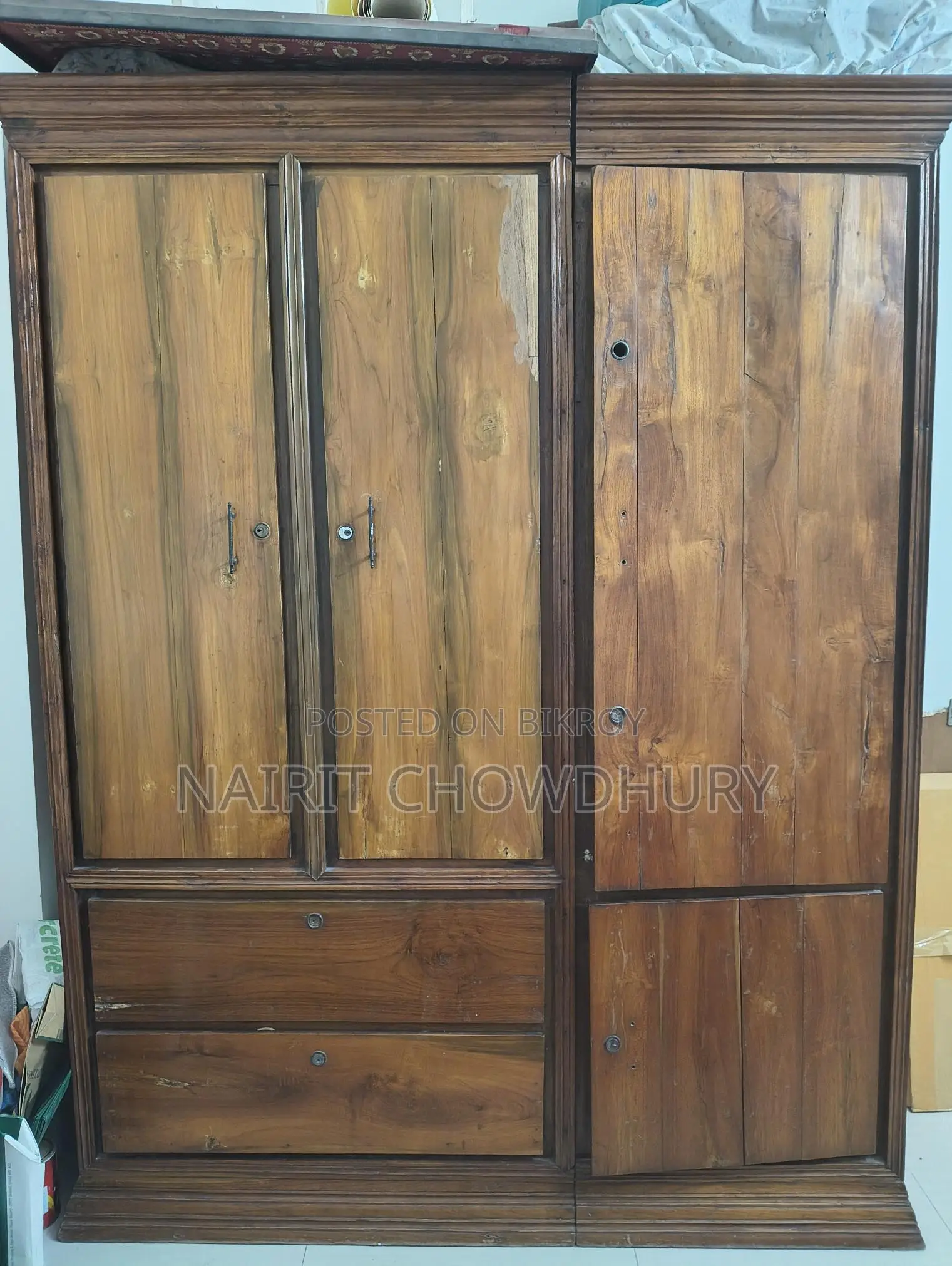 Teak Wood Almirah