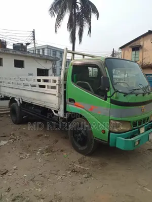 Toyota DYNA 2005