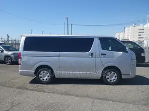 Toyota Hiace GL, DUEL AC 2022
