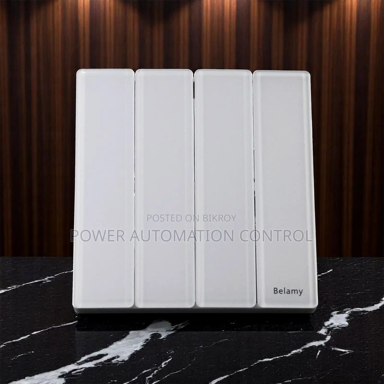 BELAMY GLASS SWITCH
