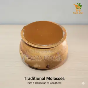 Pure Date Jaggery in Clay Pot