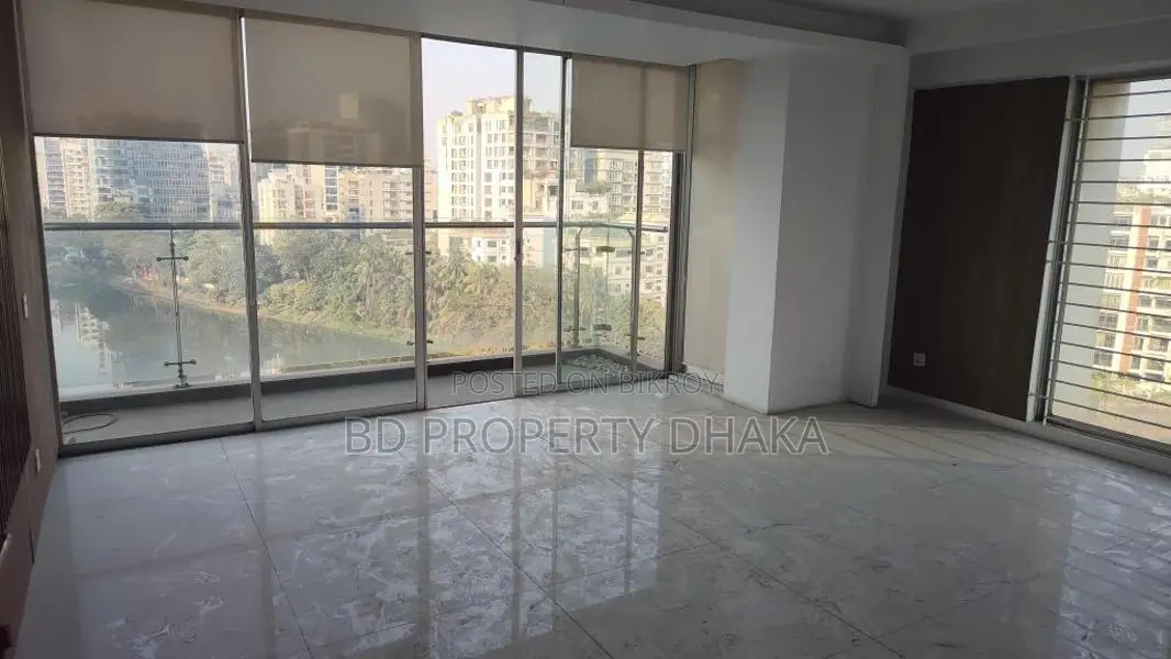 3000 Sqft Nice Open Commercial property rent in Banani