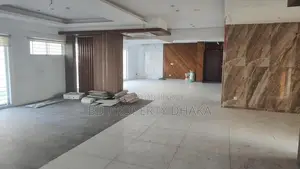 বনানীতে ৩০০০ বর্গফুটের চমৎকার ওপেন কমার্শিয়াল প্রপার্টি ভাড়ার জন্য