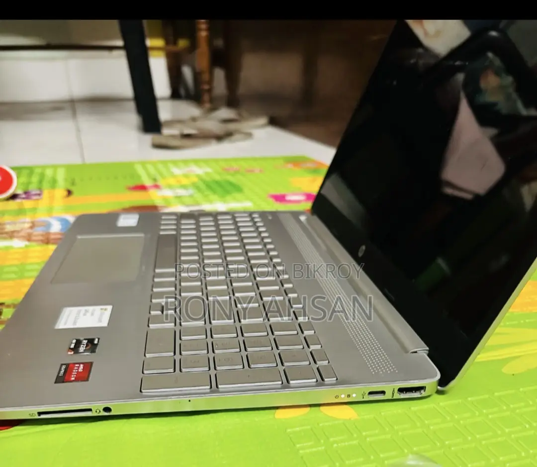 Hp 15.6 inch Ryzen 3 4300u with AMD Radeon Graphics