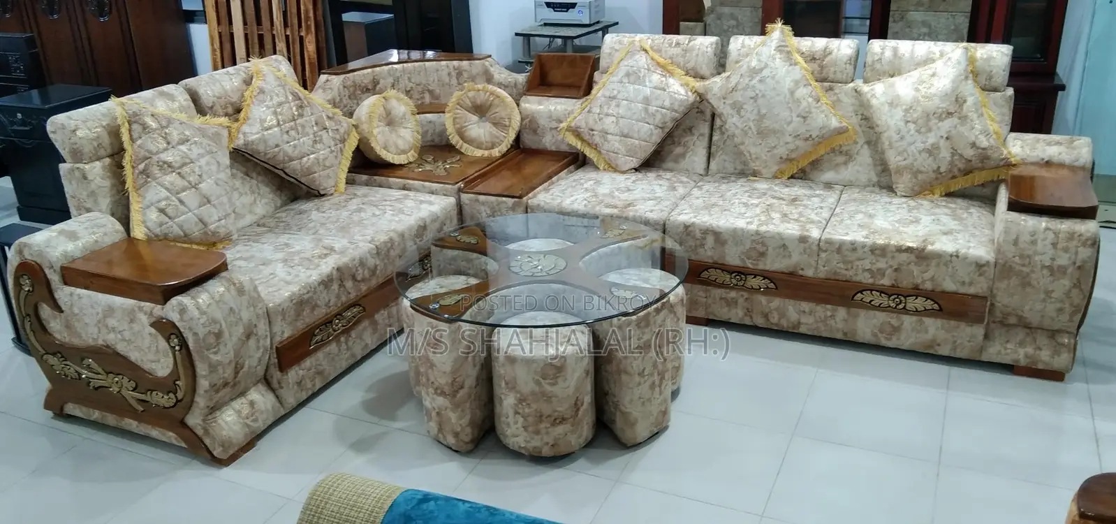 Sofa Corner Has Model