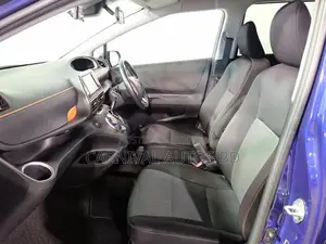Toyota Sienta HYBRID G 2021