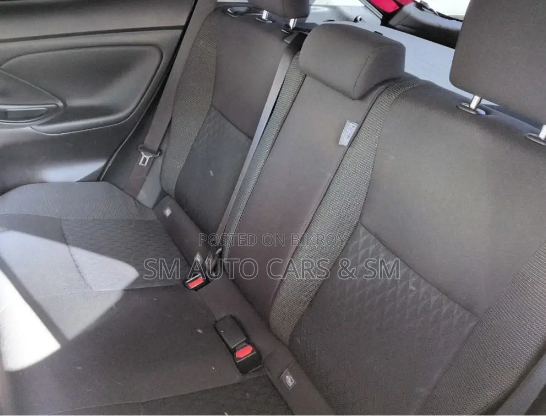 Toyota Yaris Cross G Red 4 Point 2021