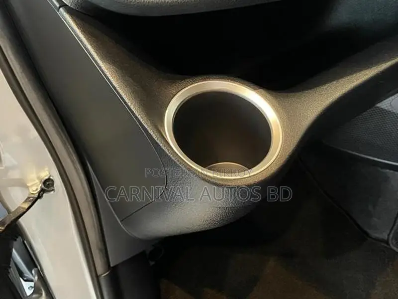 Toyota Sienta HYBRID G CUERO 2021