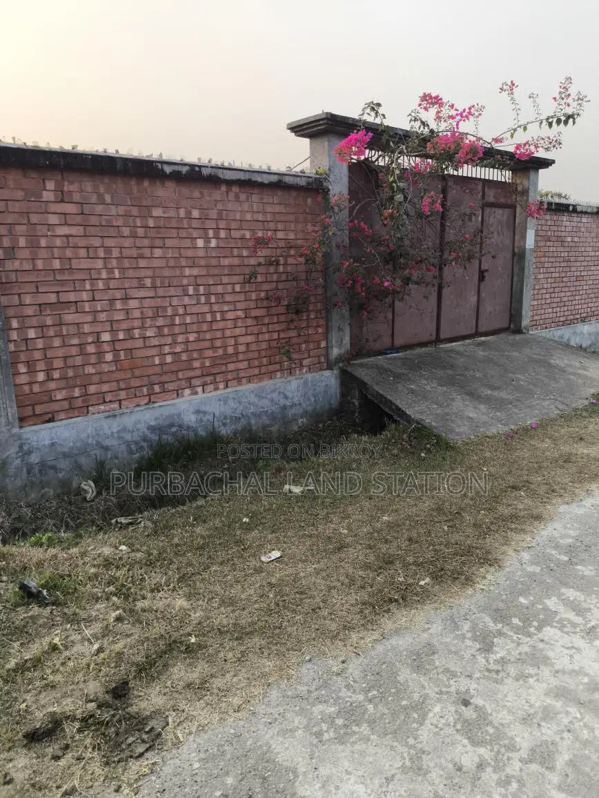 Sector 17, Prime location 5 Katha plot urgent sale. Purbachal.