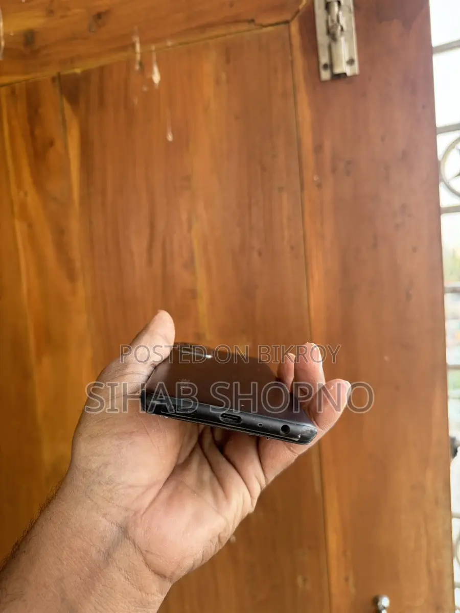 Realme 9 (Used)