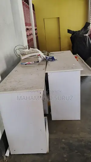 কম্পিউটার টেবিল বিক্রয় হবে