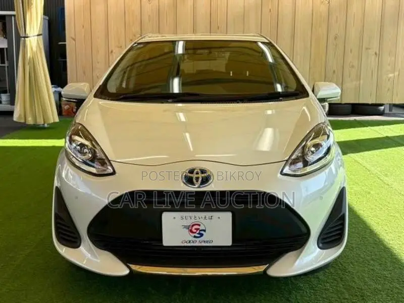 Toyota Aqua Hybrid S 2021