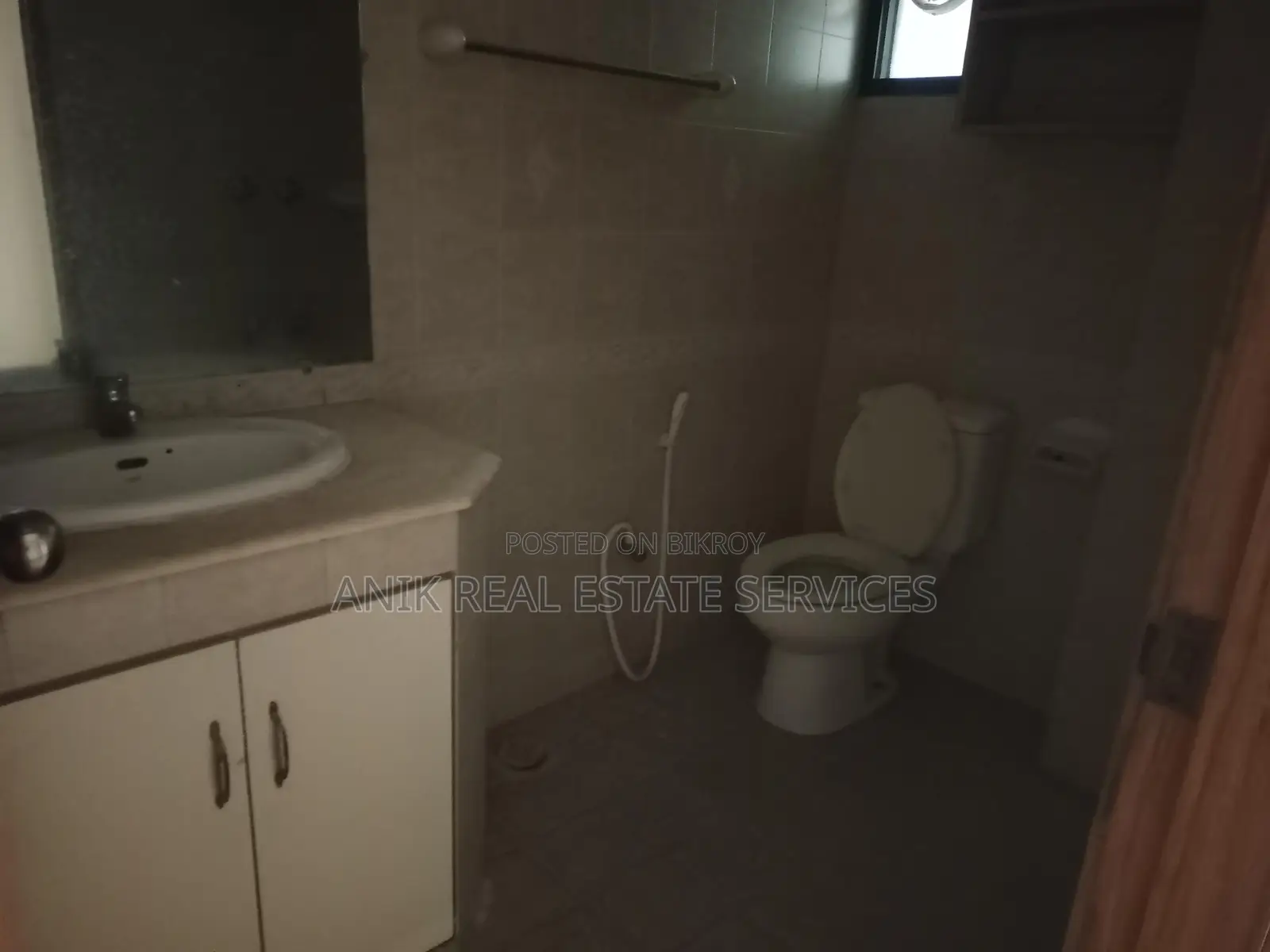 Good Quality 3 Bedroom Un Farnised Flat Rent At Gulshan