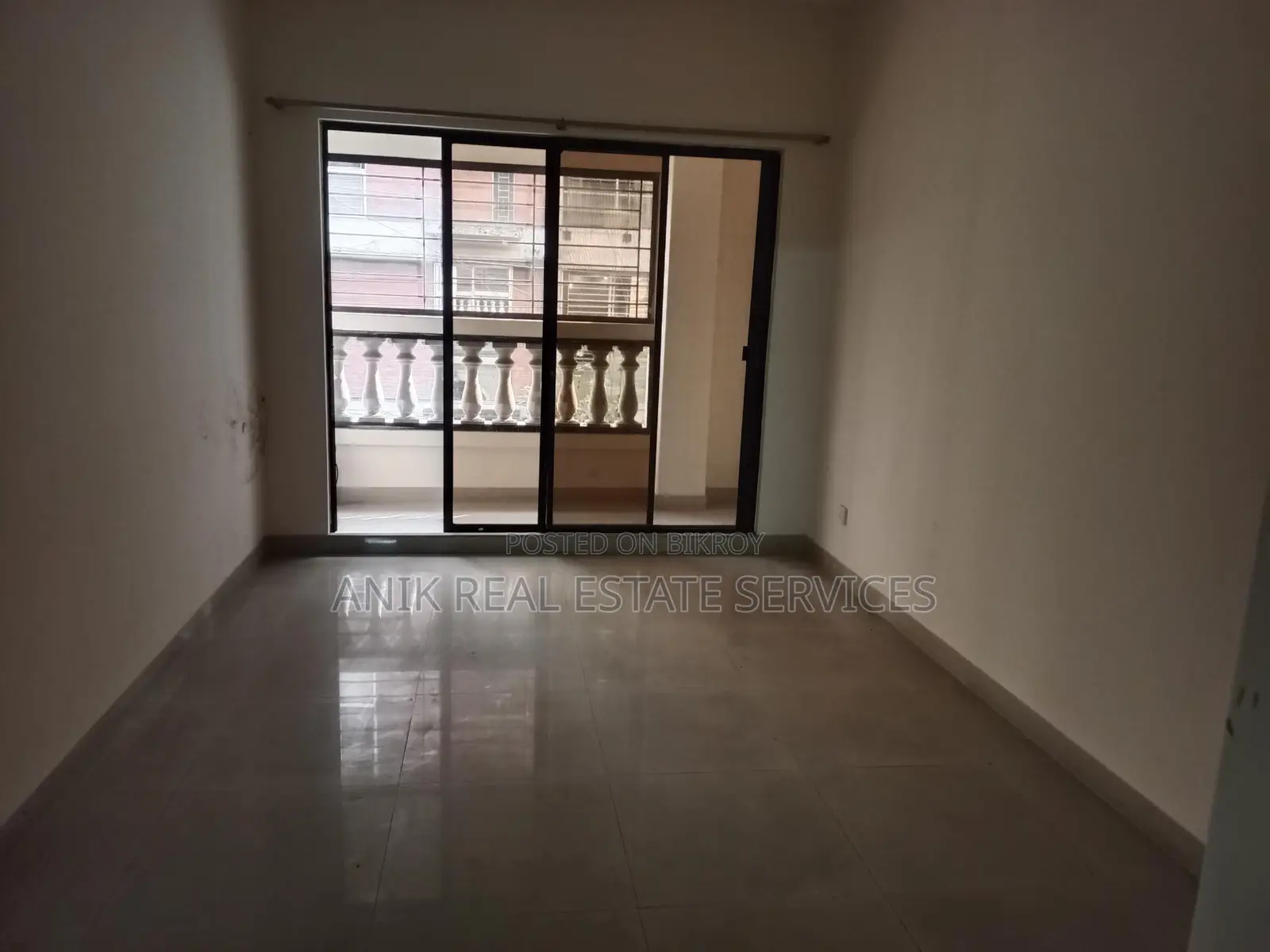 Good Quality 3 Bedroom Un Farnised Flat Rent At Gulshan