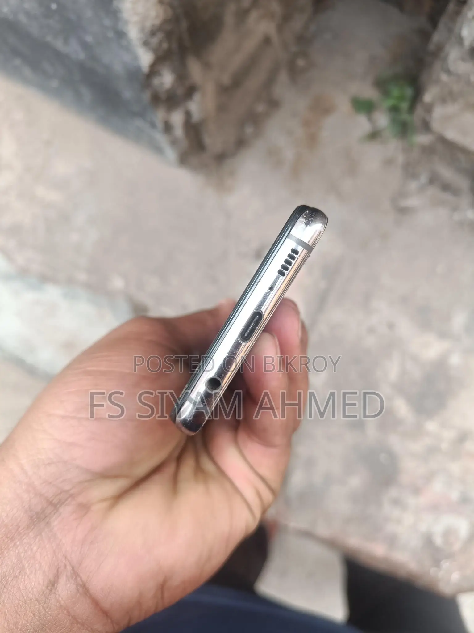 Samsung Galaxy S10 (Used)