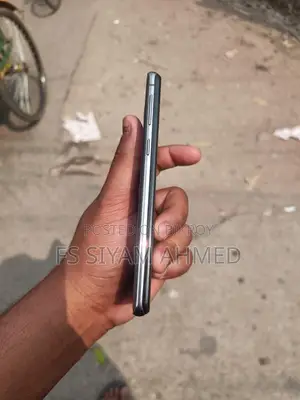 Samsung Galaxy S10 (Used)