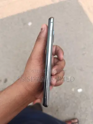 Samsung Galaxy S10 (Used)