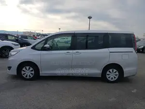 Toyota Noah X 2021