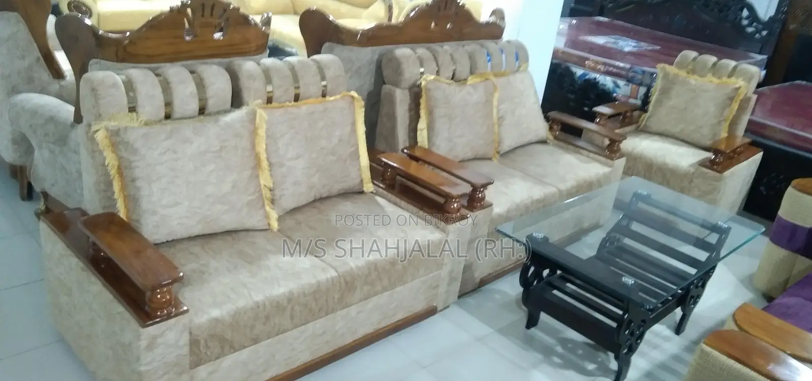 Natai Sofa SS Step Design