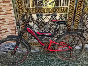 লাল-কালো রিফ্লেক্স "নো লিমিট" শকার সাইকেল বিক্রয়