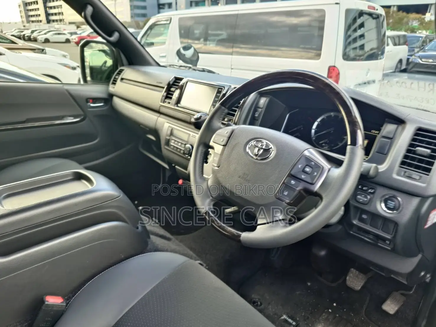 Toyota Hiace Super GL Dark Prime2 2022