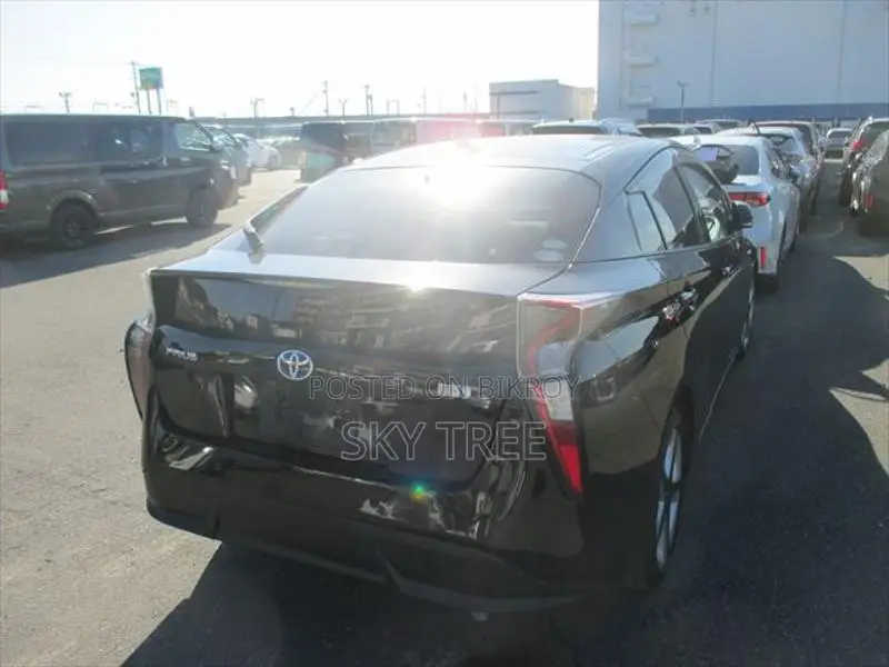 Toyota Prius A T S P K G 2018