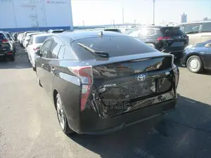 Toyota Prius A T S P K G 2018