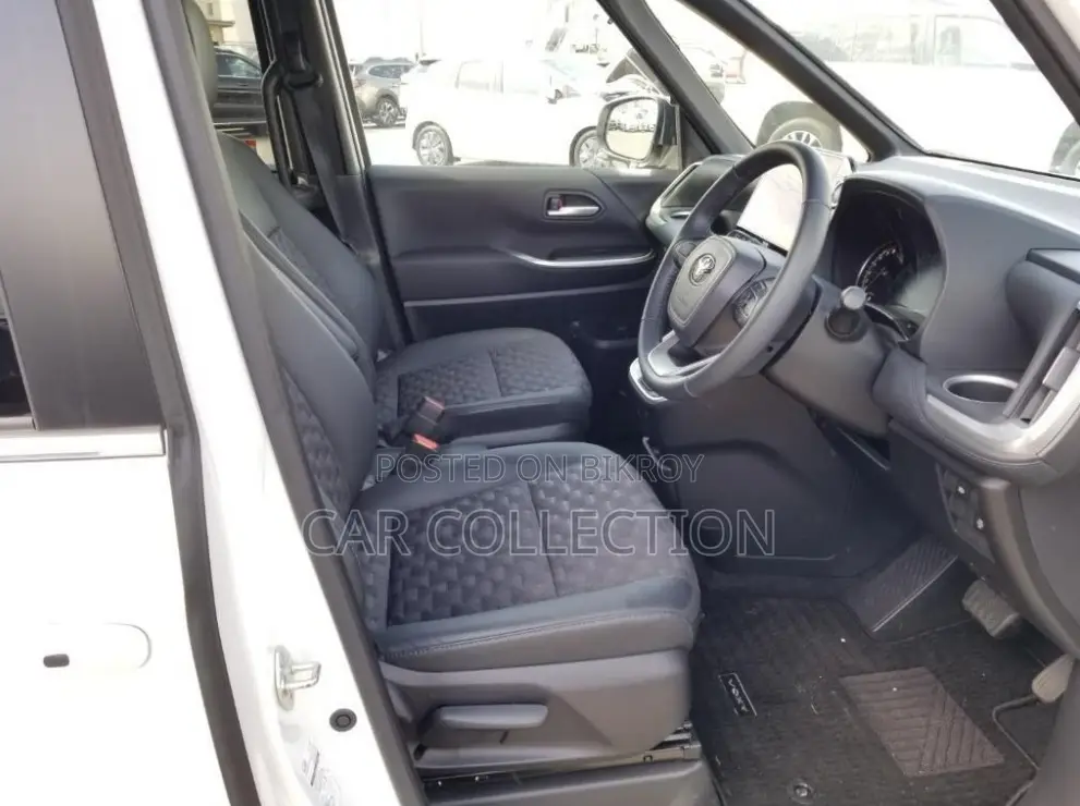 Toyota Voxy S-Z 2023