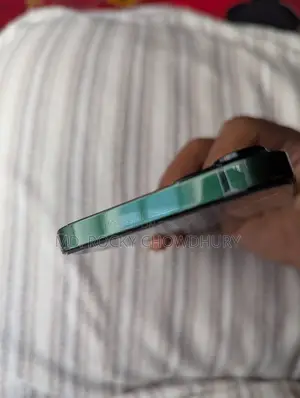 Apple iPhone 13 (Used)