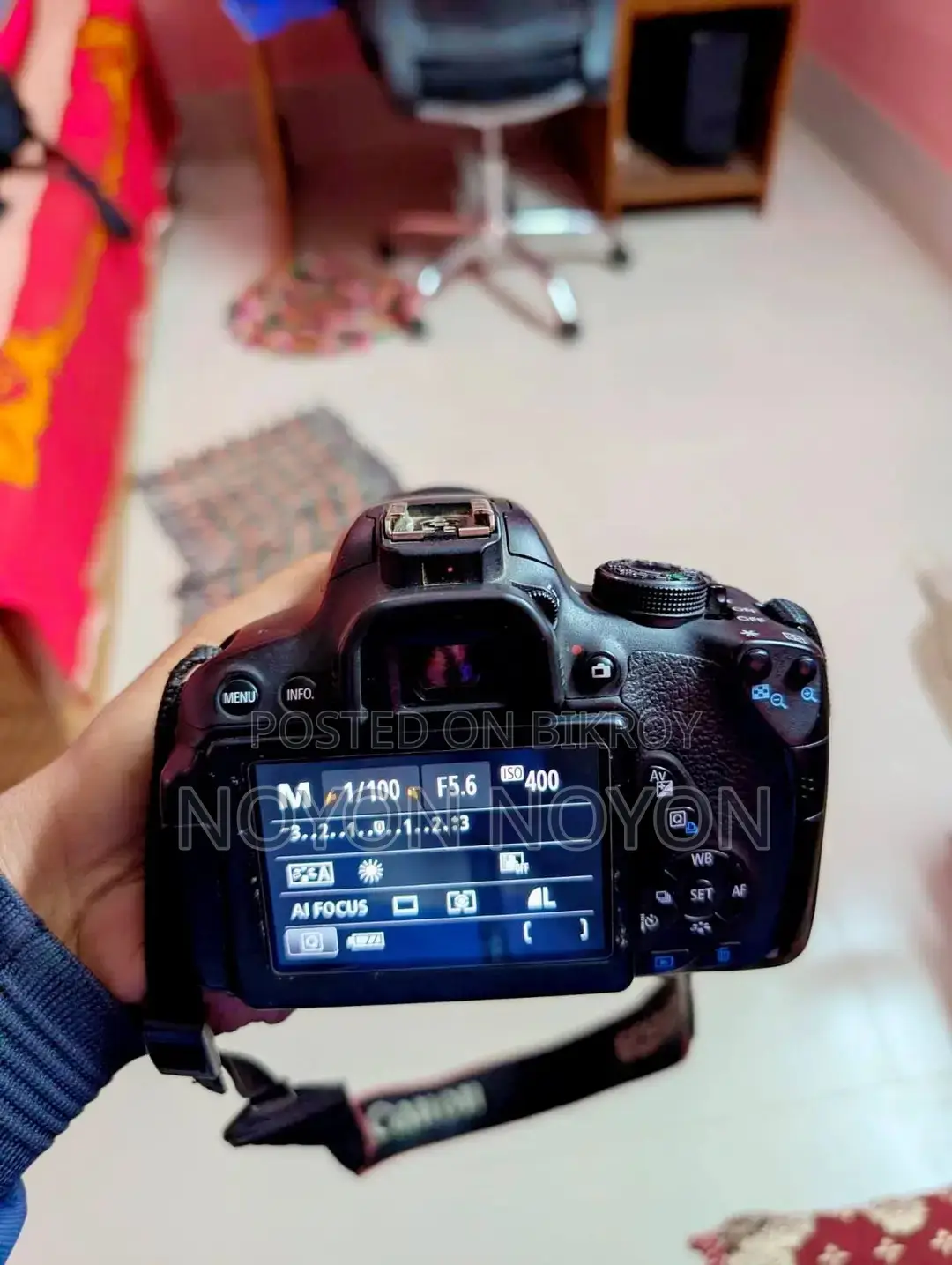 Camera for sale. Canon 700d lens 18/135