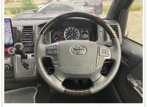 Toyota Hiace Super GL 2022