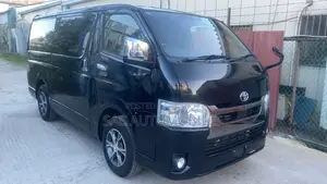Toyota Hiace Super GL 2022