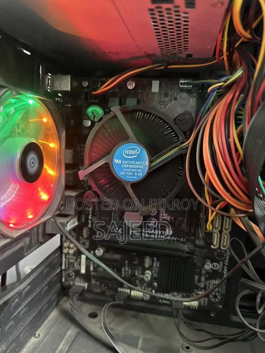 Intel(r) Core(tm) I5-4460s with Monitor Dell E1916hv