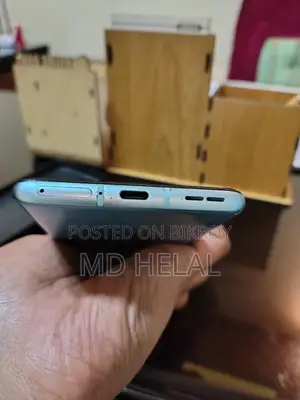 OnePlus 9R (Used)