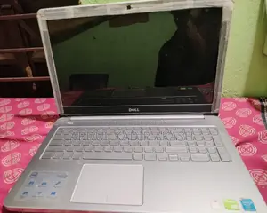 Dell Inspiron 15 7000 Core i5 8GB 256 SSD