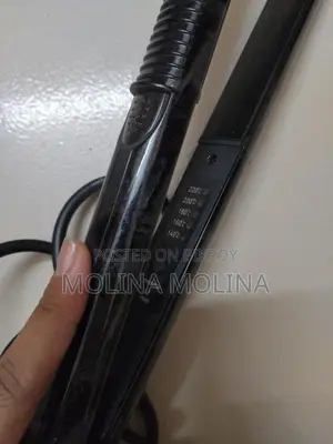 স্ট্রেটনার Kemei