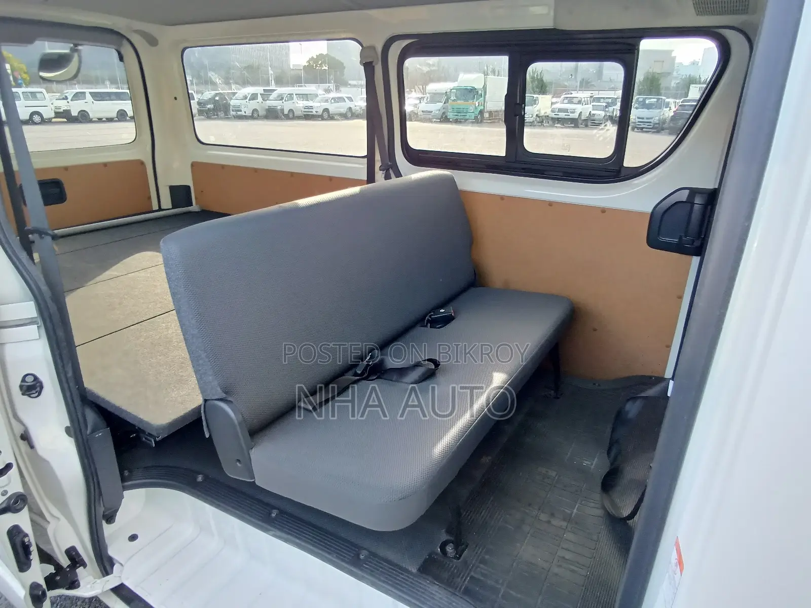 Toyota Hiace GL DUEL AC/4.5 Grade 2021