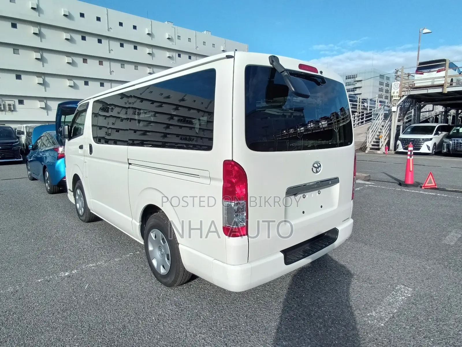 Toyota Hiace GL DUEL AC/4.5 Grade 2021