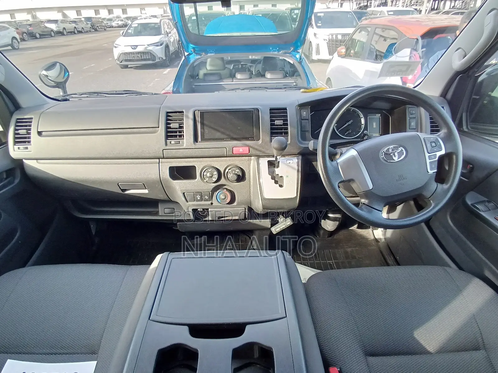 Toyota Hiace GL DUEL AC/4.5 Grade 2021