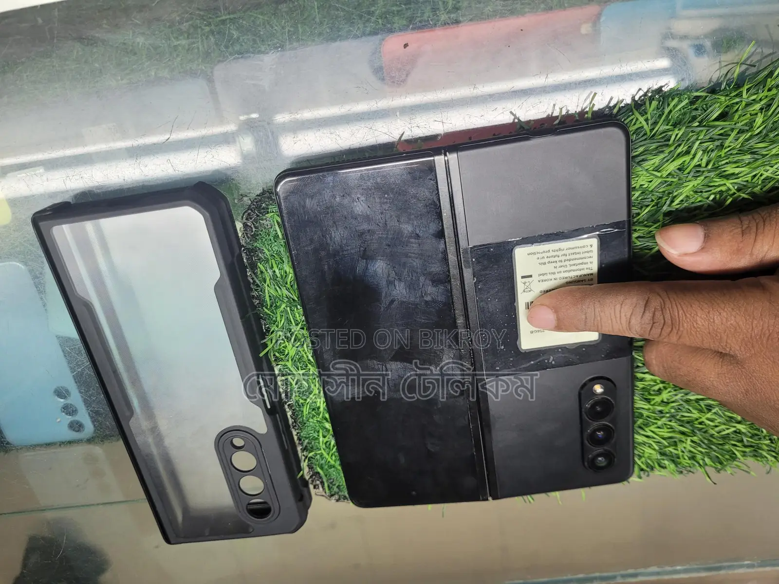 Samsung Galaxy Z Fold3 . (Used)
