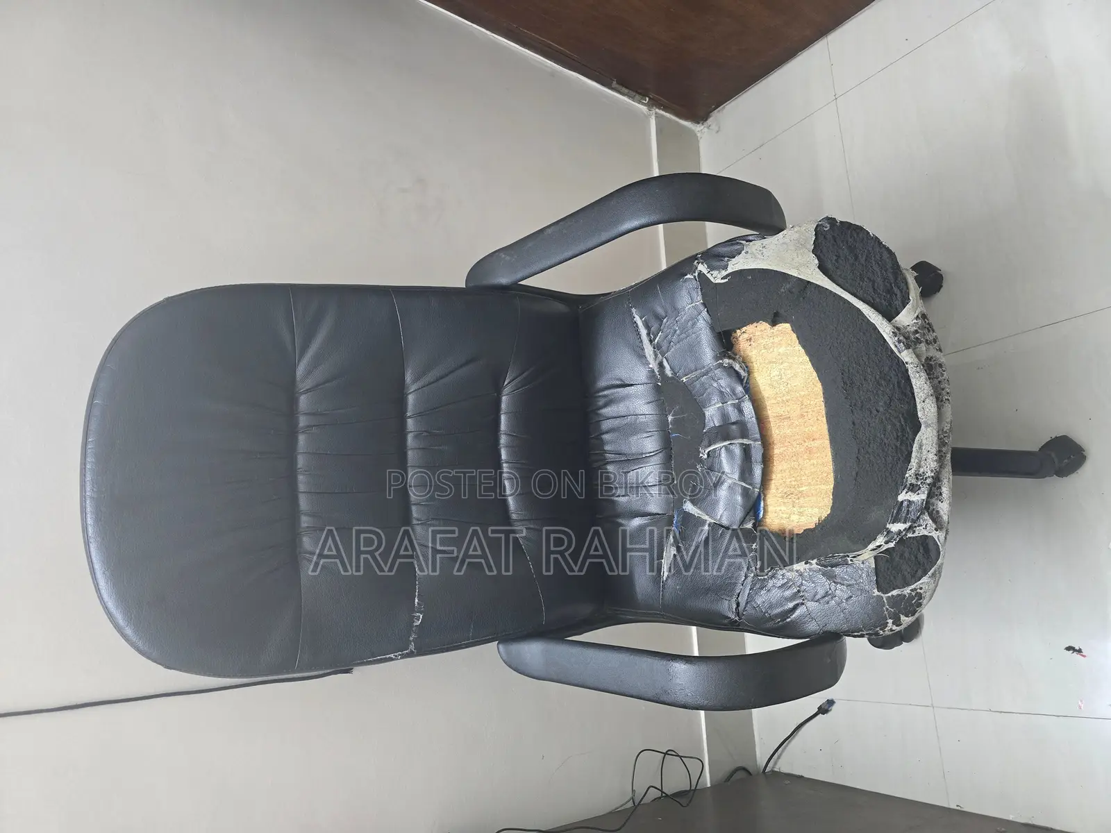 Used Chair 1 Piece