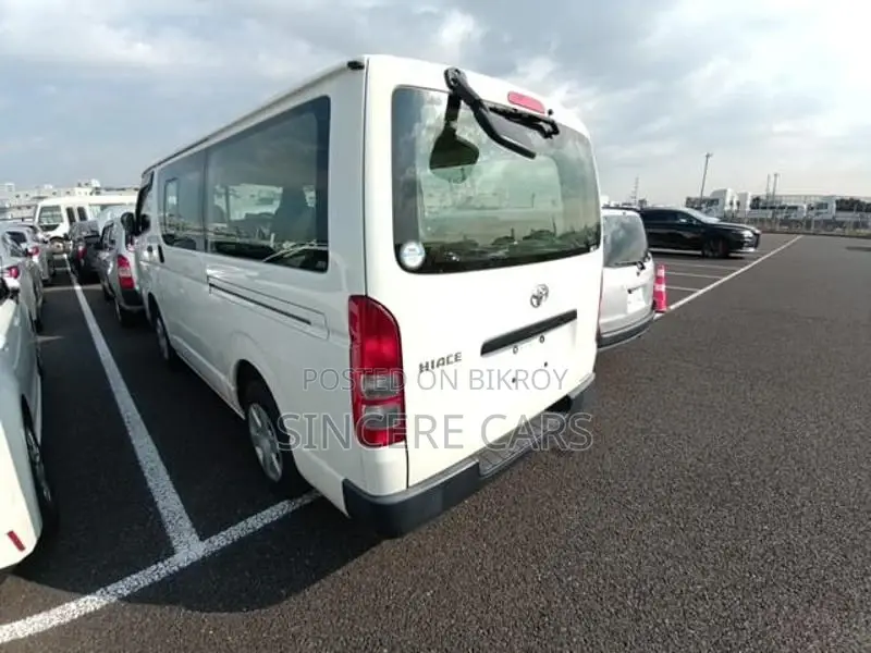 Toyota Hiace AMBULANCE DX 2020
