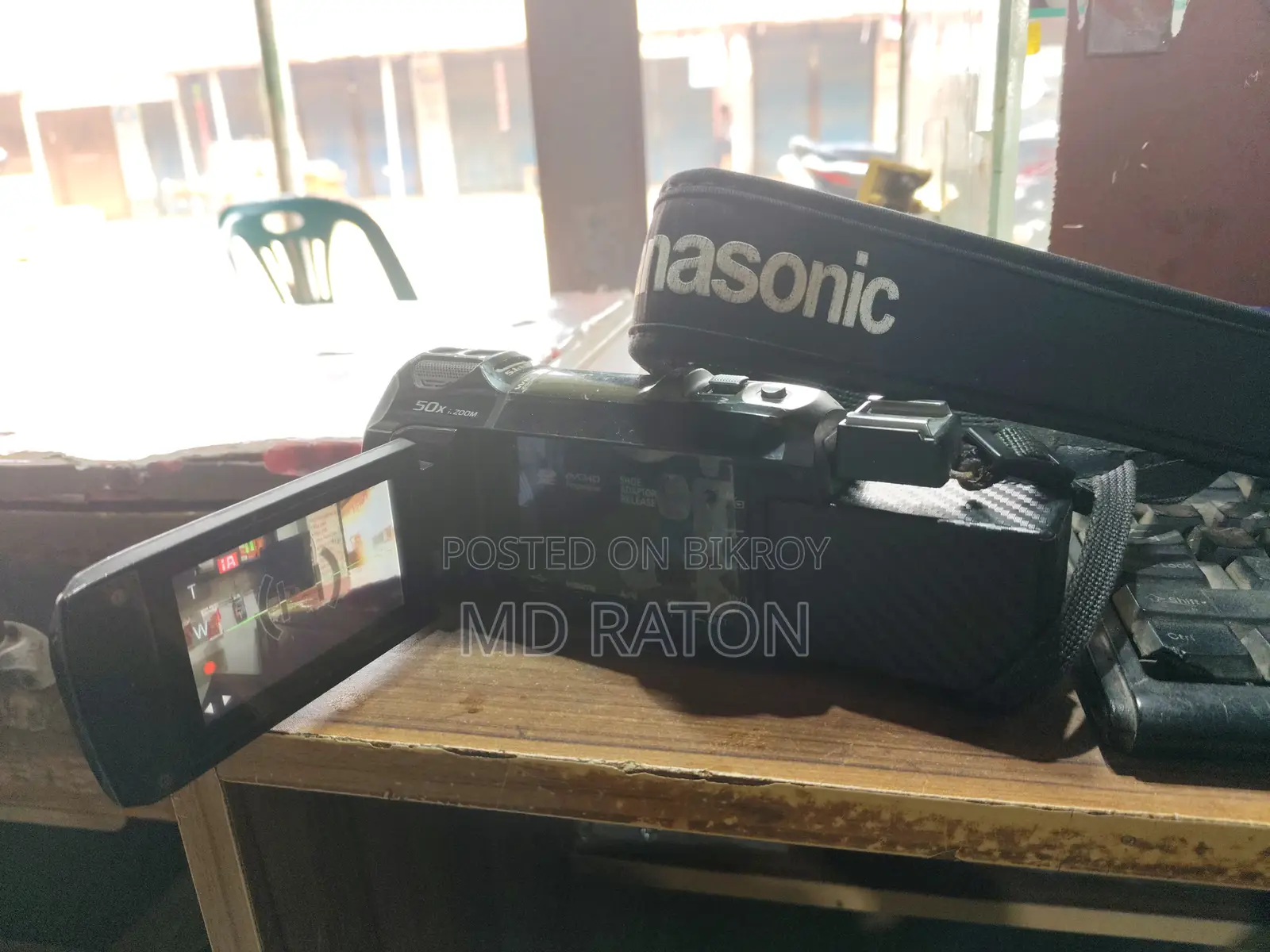 Selling Hc-v785